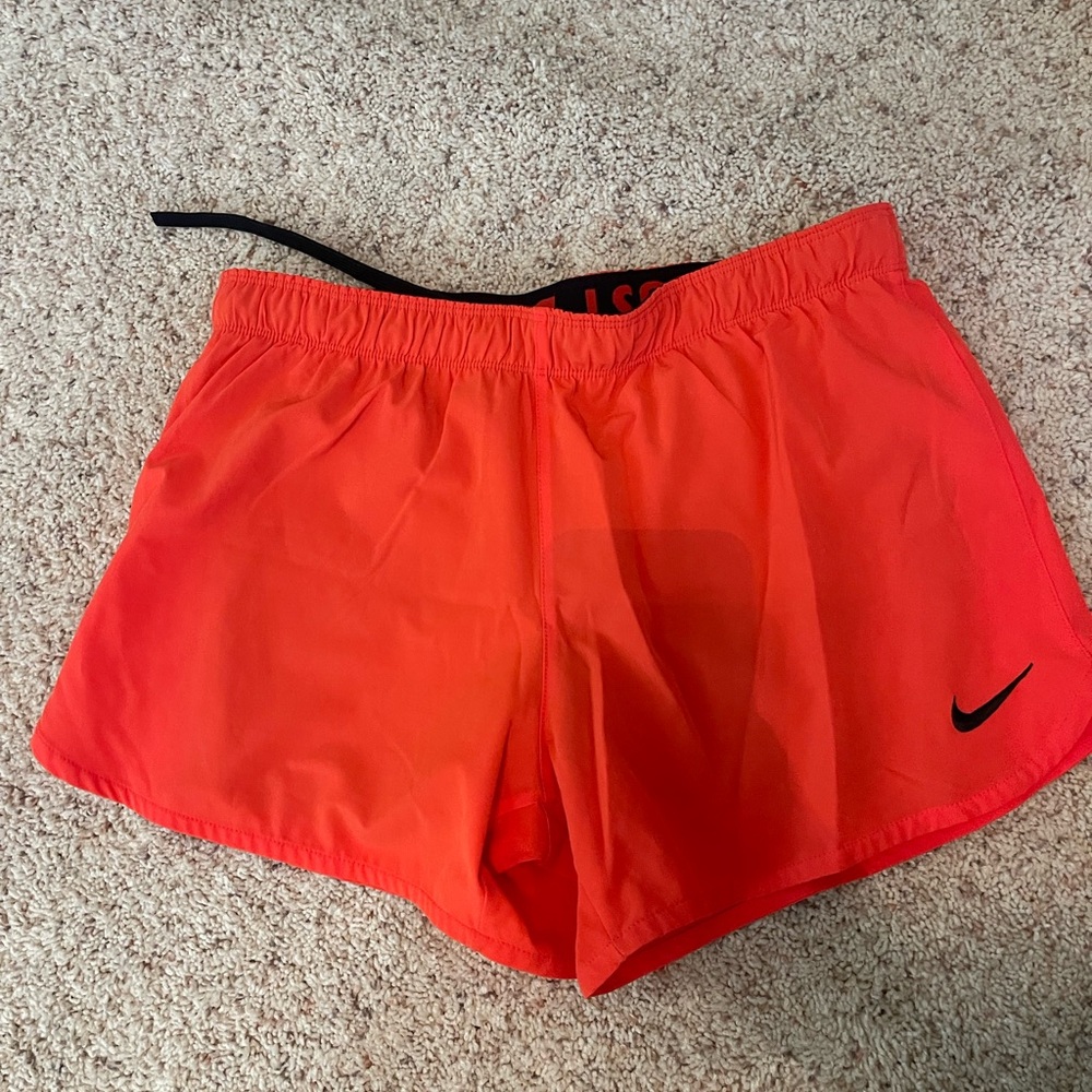 nike women’s shorts